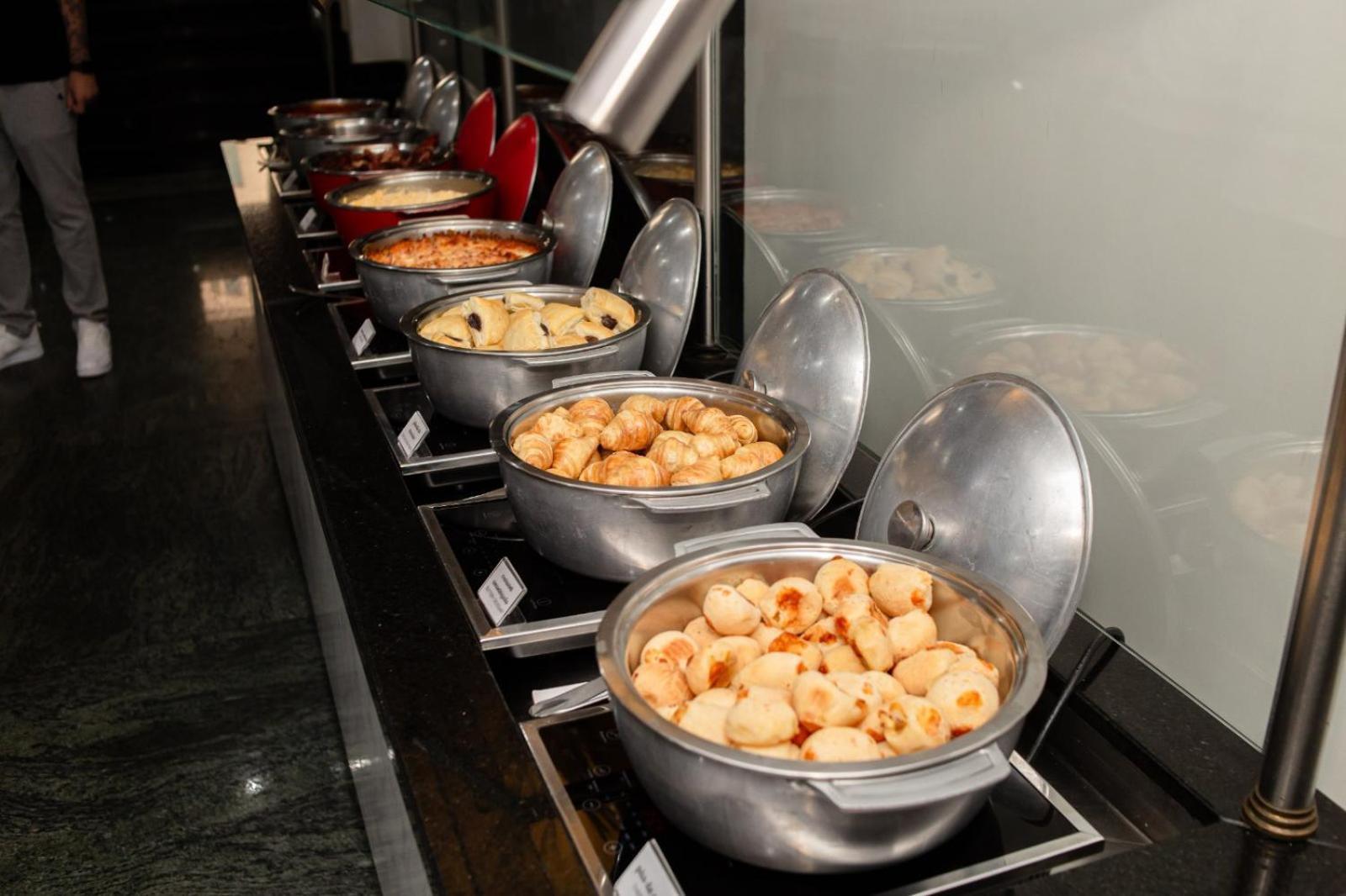 Ouro Minas Hotel Belo Horizonte, Dolce By Wyndham Екстер'єр фото A chafing dish